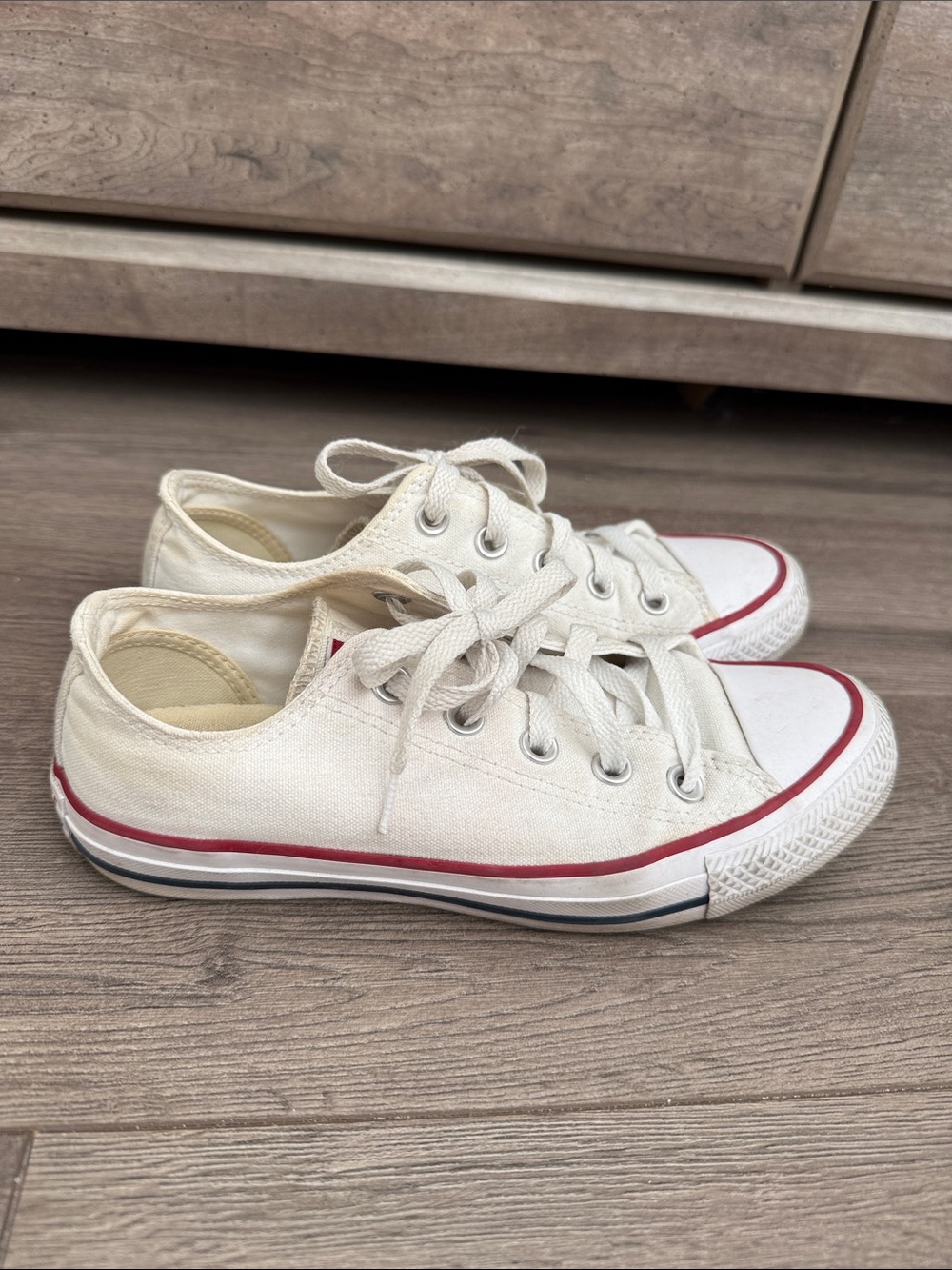 Converse Low Top Sneakers White with Red Trim